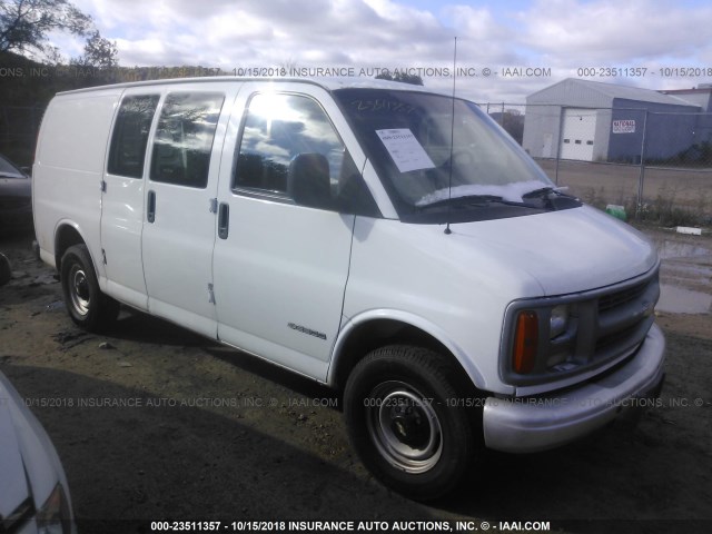 1GCHG35R521153834 - 2002 CHEVROLET EXPRESS G3500  WHITE photo 1