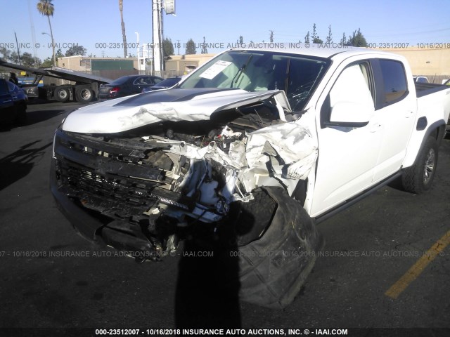 1GCGTEEN6J1145157 - 2018 CHEVROLET COLORADO ZR2 WHITE photo 6