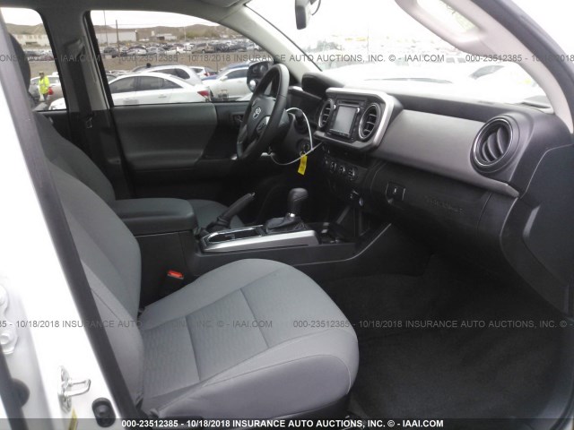 3TMCZ5AN4HM084715 - 2017 TOYOTA TACOMA DBL CAB/SR/TRDSPT/OR/PRO Ақ фото 5