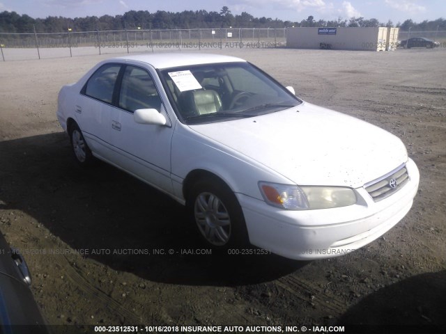 4T1BG22K21U788929 - 2001 TOYOTA CAMRY CE/LE/XLE 白色 照片 1