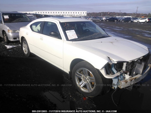 2B3KA43GX7H851154 - 2007 DODGE CHARGER SE/SXT WHITE photo 4