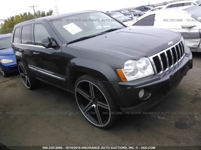 1J8HR58275C684300 - 2005 JEEP GRAND CHEROKEE LIMITED GRAY photo 1