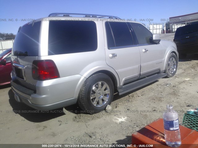 5LMFU27R14LJ24998 - 2004 LINCOLN NAVIGATOR Күміс фото 4
