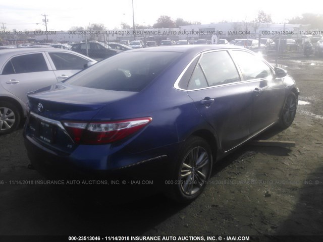 4T1BF1FK1GU527503 - 2016 TOYOTA CAMRY LE/XLE/SE/XSE 蓝色 照片 4