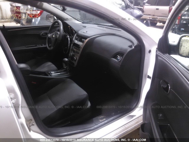 1G1ZC5E08CF207881 - 2012 CHEVROLET MALIBU 1LT WHITE photo 5