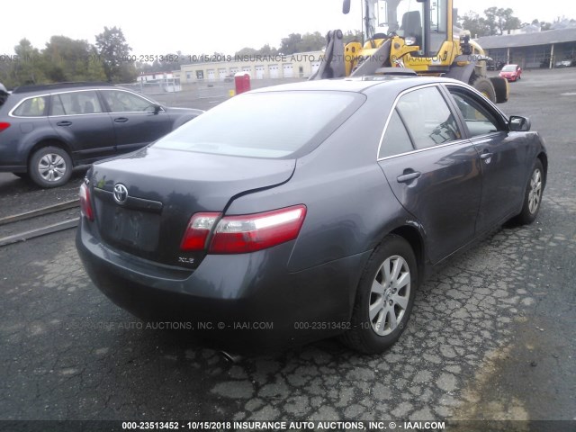 4T1BE46K67U621140 - 2007 TOYOTA CAMRY NEW GENERAT CE/LE/XLE/SE GRAY photo 4
