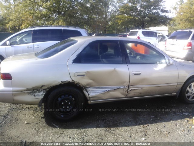 JT2BF22K1X0183056 - 1999 TOYOTA CAMRY LE/XLE 金色 照片 6