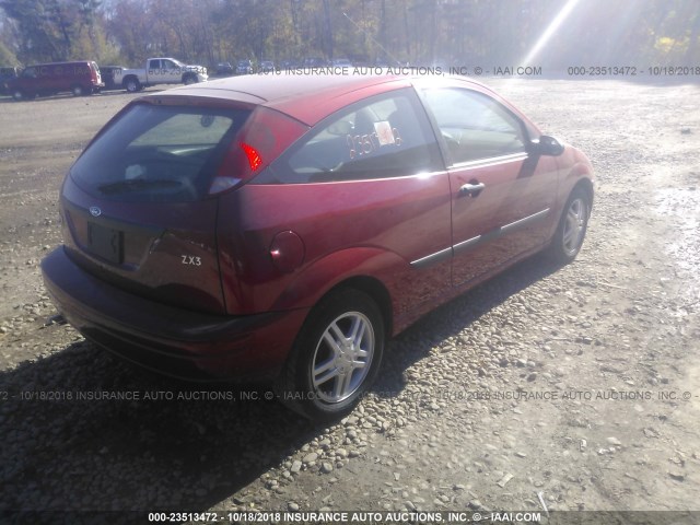 3FAFP31Z13R188557 - 2003 FORD FOCUS ZX3 RED photo 4