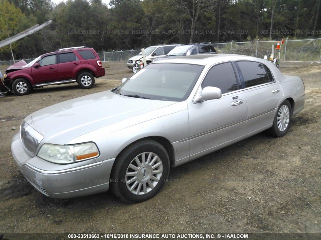 1LNHM83W44Y607236 - 2004 LINCOLN TOWN CAR ULTIMATE BEIGE photo 2