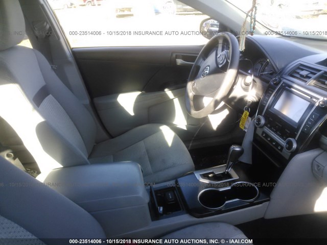 4T4BF1FK4DR292001 - 2013 TOYOTA CAMRY L/SE/LE/XLE Qara foto 5