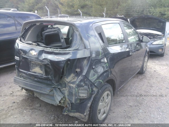 1G1JA6SG5G4114697 - 2016 CHEVROLET SONIC LS 灰色 照片 4