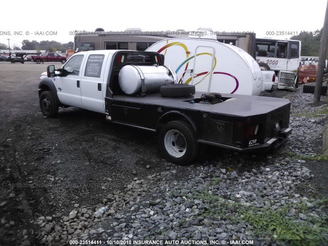 1FD0W5GT6GEC16004 - 2016 FORD F550 SUPER DUTY WHITE photo 3