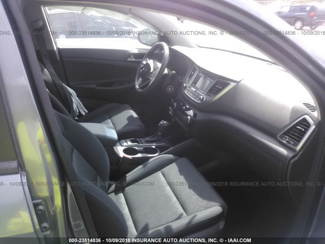KM8J33A45HU252633 - 2017 HYUNDAI TUCSON LIMITED/SPORT AND ECO/SE GRAY photo 5