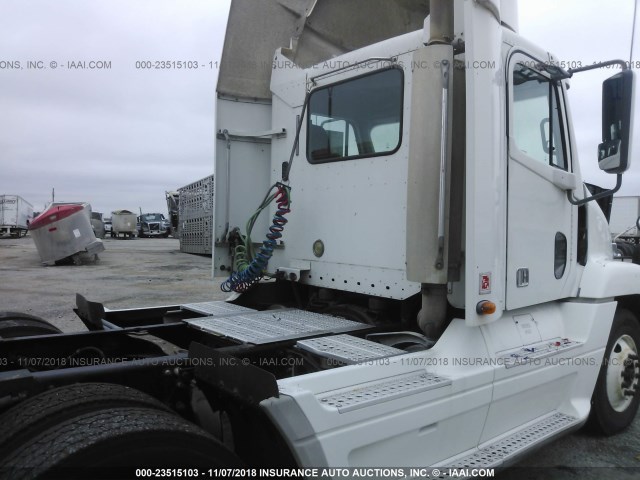 1FUJBBCGX4LM61805 - 2004 FREIGHTLINER ST120 ST120 WHITE photo 7