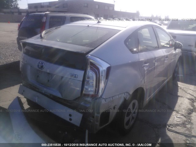 JTDKN3DU8F1928988 - 2015 TOYOTA PRIUS SILVER photo 4