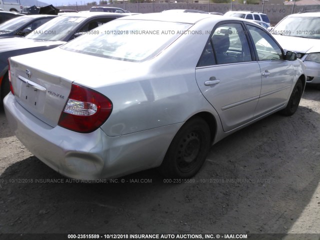 JTDBE32K430243065 - 2003 TOYOTA CAMRY LE/XLE SILVER photo 4
