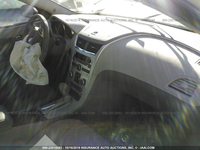 1G1ZC5EB4A4136236 - 2010 CHEVROLET MALIBU 1LT WHITE photo 5
