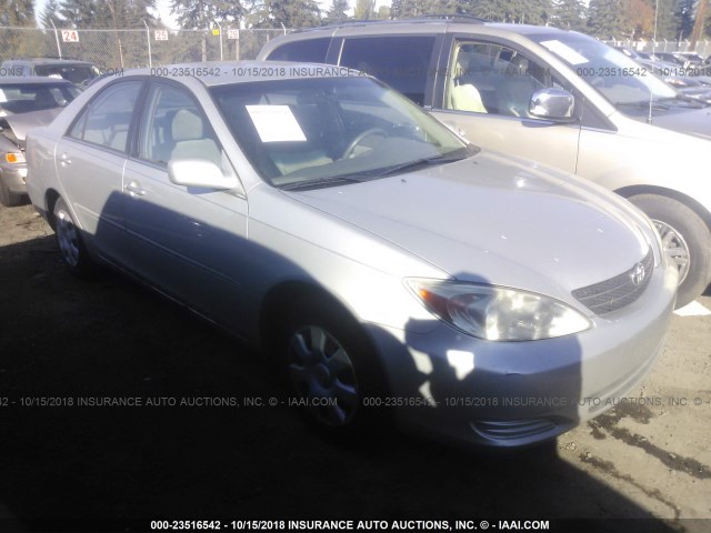 4T1BE32KX3U682064 - 2003 TOYOTA CAMRY LE/XLE/SE SILVER photo 1