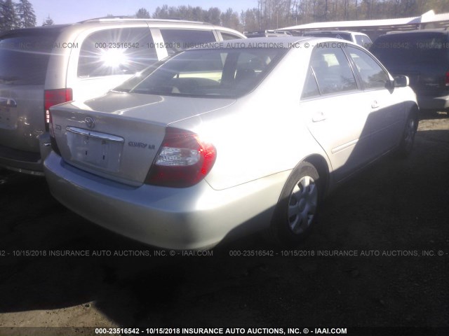 4T1BE32KX3U682064 - 2003 TOYOTA CAMRY LE/XLE/SE SILVER photo 4