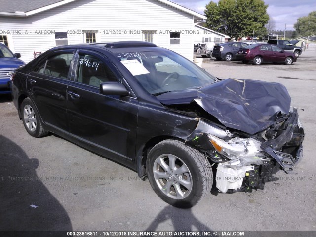 4T4BF3EK0BR152263 - 2011 TOYOTA CAMRY SE/LE/XLE 灰色 照片 1