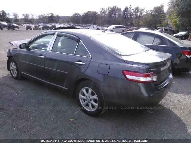 4T4BF3EK0BR152263 - 2011 TOYOTA CAMRY SE/LE/XLE 灰色 照片 3