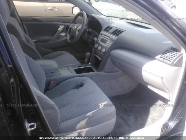 4T1BF3EK9AU074087 - 2010 TOYOTA CAMRY SE/LE/XLE BLACK photo 5