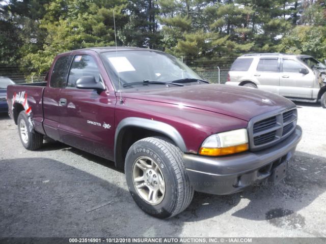 1B7GL12X02S604497 - 2002 DODGE DAKOTA SXT MAROON photo 1