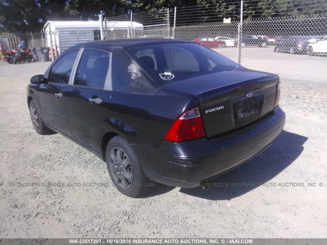 1FAFP34N57W283280 - 2007 FORD FOCUS ZX4/S/SE/SES შავი ფოტო 3