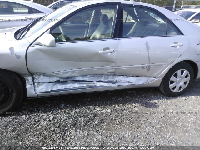 4T1BE32KX4U934672 - 2004 TOYOTA CAMRY LE/XLE/SE SILVER photo 6