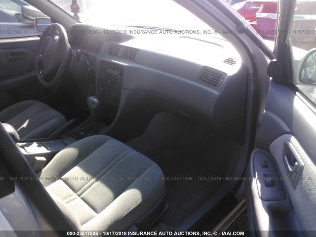 4T1BG22K01U784667 - 2001 TOYOTA CAMRY CE/LE/XLE 银色 照片 5