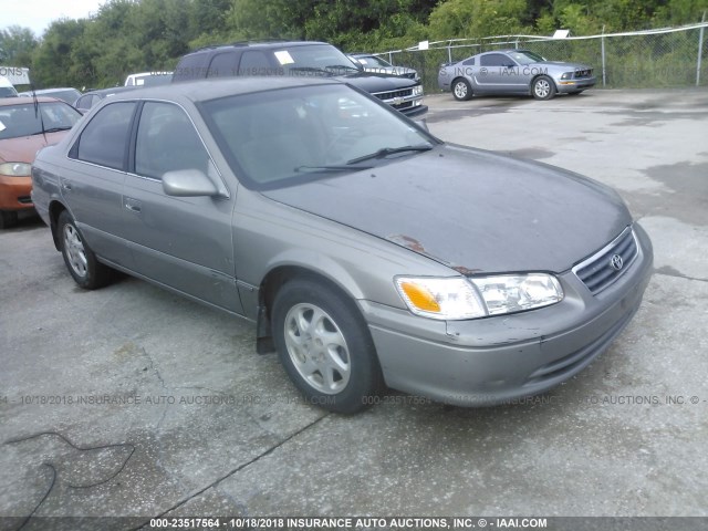 4T1BF22K0YU110516 - 2000 TOYOTA CAMRY LE/XLE GRAY photo 1