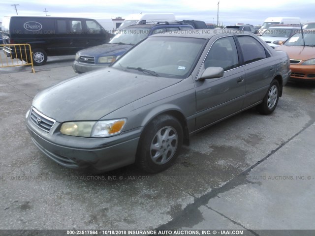 4T1BF22K0YU110516 - 2000 TOYOTA CAMRY LE/XLE GRAY photo 2