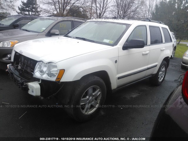 1J8HR48N57C544351 - 2007 JEEP GRAND CHEROKEE LAREDO/COLUMBIA/FREEDOM WHITE photo 2