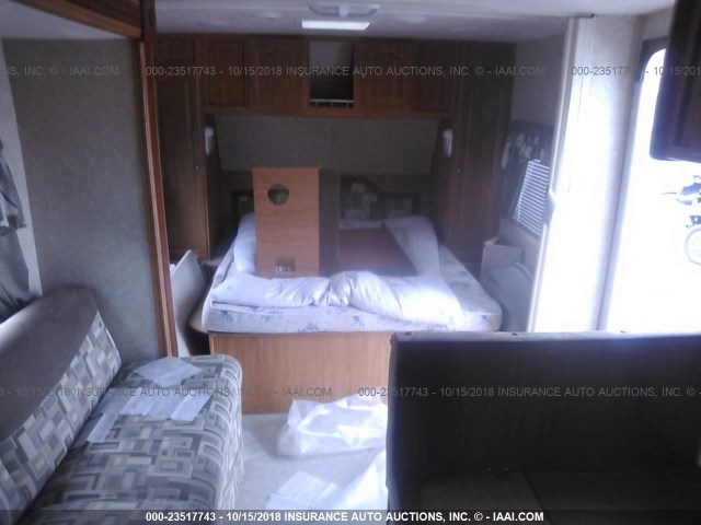 4X4TSVV246L007677 - 2006 FOREST RIVER SURVEYOR  白色 照片 5