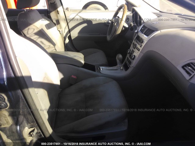 1G1ZC5EB4A4130887 - 2010 CHEVROLET MALIBU 1LT BLUE photo 5