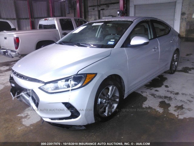 5NPD84LF3JH317051 - 2018 HYUNDAI ELANTRA SEL/VALUE/LIMITED SILVER photo 2