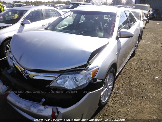 4T1BD1FK3EU117675 - 2014 TOYOTA CAMRY HYBRID/LE/XLE SILVER photo 2