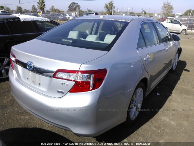 4T1BD1FK3EU117675 - 2014 TOYOTA CAMRY HYBRID/LE/XLE 银色 照片 4