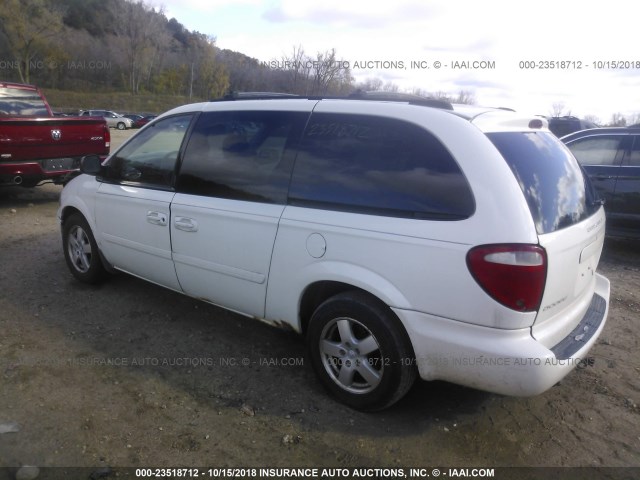 2D4GP44L55R205562 - 2005 DODGE GRAND CARAVAN SXT WHITE photo 3