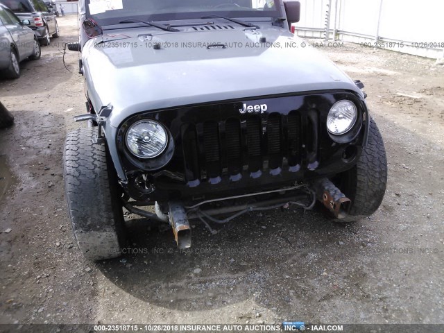 1C4BJWEG7EL229327 - 2014 JEEP WRANGLER UNLIMITE SAHARA GRAY photo 6