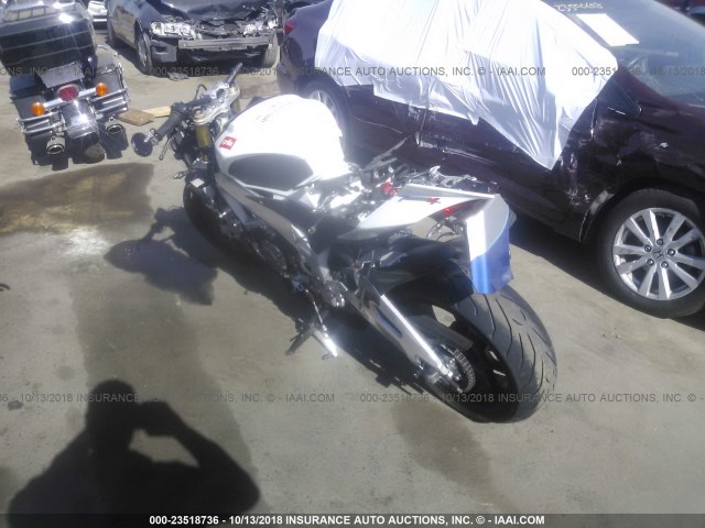 ZD4TYCA09ES000049 - 2014 APRILIA TUONO VR4 WHITE photo 3