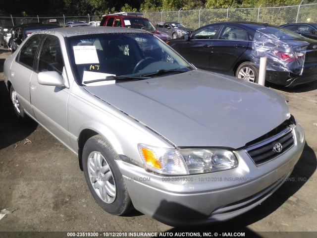 4T1BG28KXYU707516 - 2000 TOYOTA CAMRY CE/LE/XLE 银色 照片 1