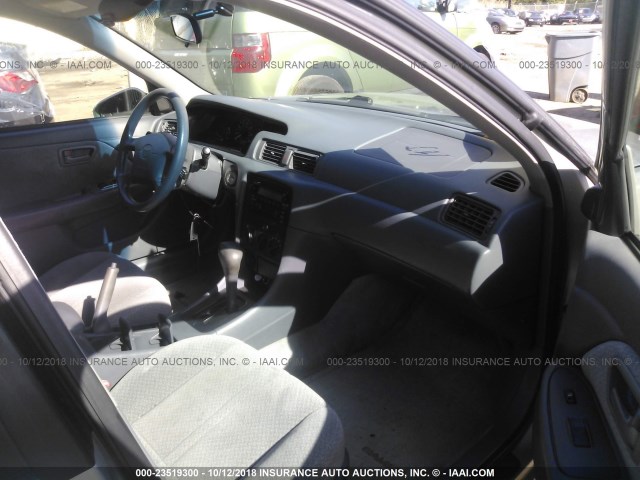 4T1BG28KXYU707516 - 2000 TOYOTA CAMRY CE/LE/XLE 银色 照片 5