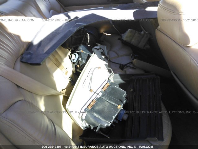 1LNLM97V1VY670863 - 1997 LINCOLN CONTINENTAL  Күміс фото 8