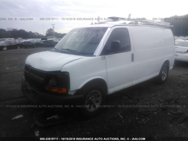 1GCSGAFX0C1109412 - 2012 CHEVROLET EXPRESS G1500  WHITE photo 2