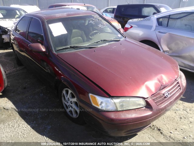 JT2BF28K9X0157764 - 1999 TOYOTA CAMRY LE/XLE 勃艮第红 照片 1