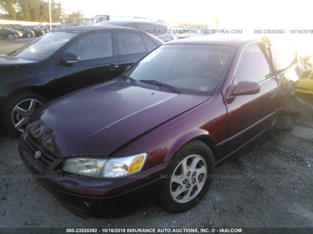 JT2BF28K9X0157764 - 1999 TOYOTA CAMRY LE/XLE 勃艮第红 照片 2