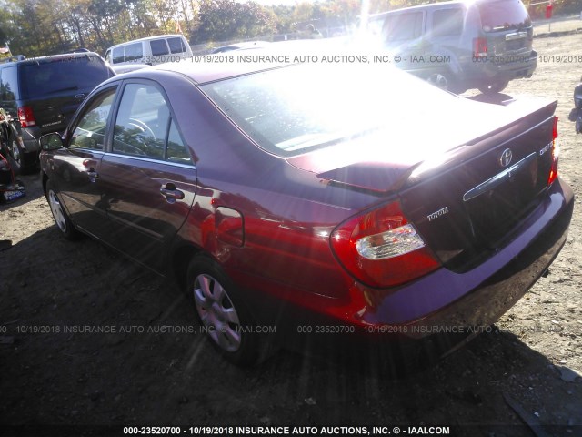 4T1BE32K24U274188 - 2004 TOYOTA CAMRY LE/XLE/SE RED photo 3