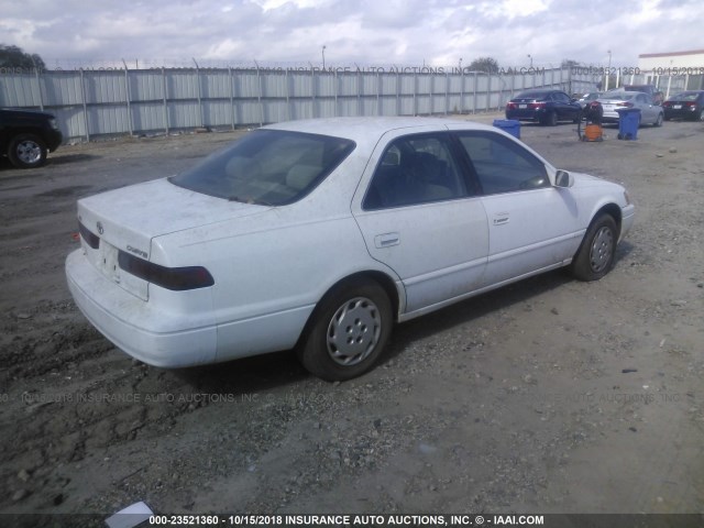4T1BG22K1VU793545 - 1997 TOYOTA CAMRY CE/LE/XLE 白色 照片 4