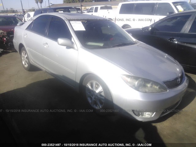 4T1BE32K05U539921 - 2005 TOYOTA CAMRY LE/XLE/SE GRAY photo 1